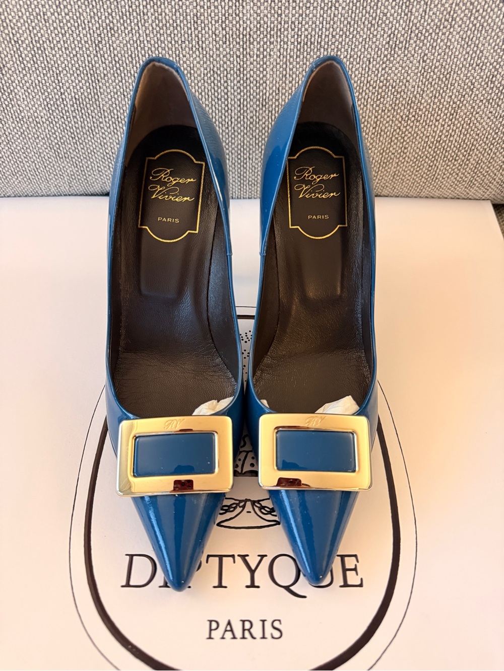 *BRAND NEW* Roger Vivier Blue Patent Pointed Toe Pumps with Gold Buckle
